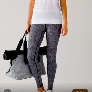 Lululemon wunder under pant iii full on luxtreme - size 8